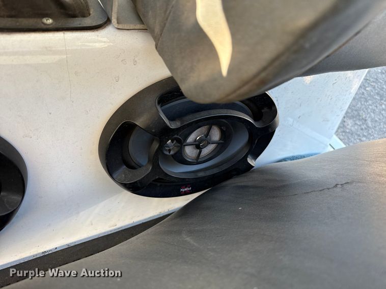 image for item DZ8925 2000 GEM utility vehicle