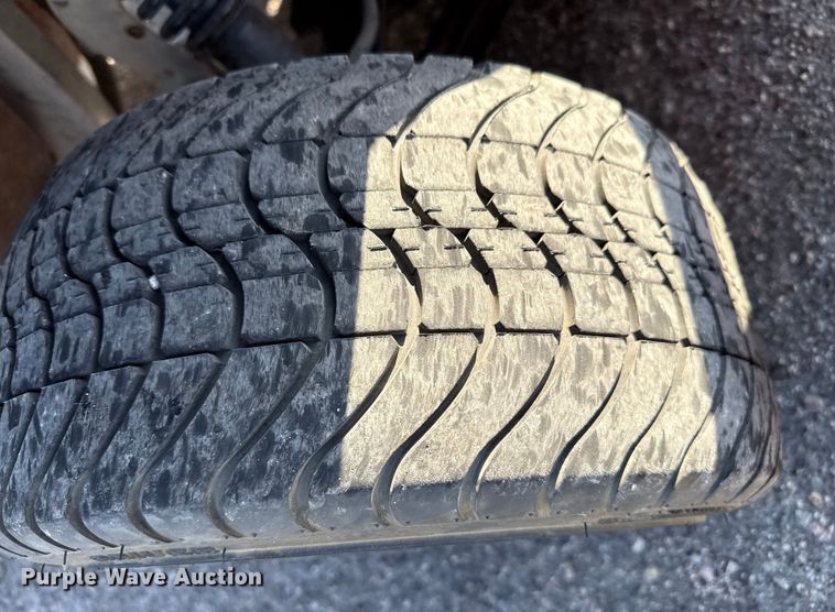 image for item DZ8925 2000 GEM utility vehicle