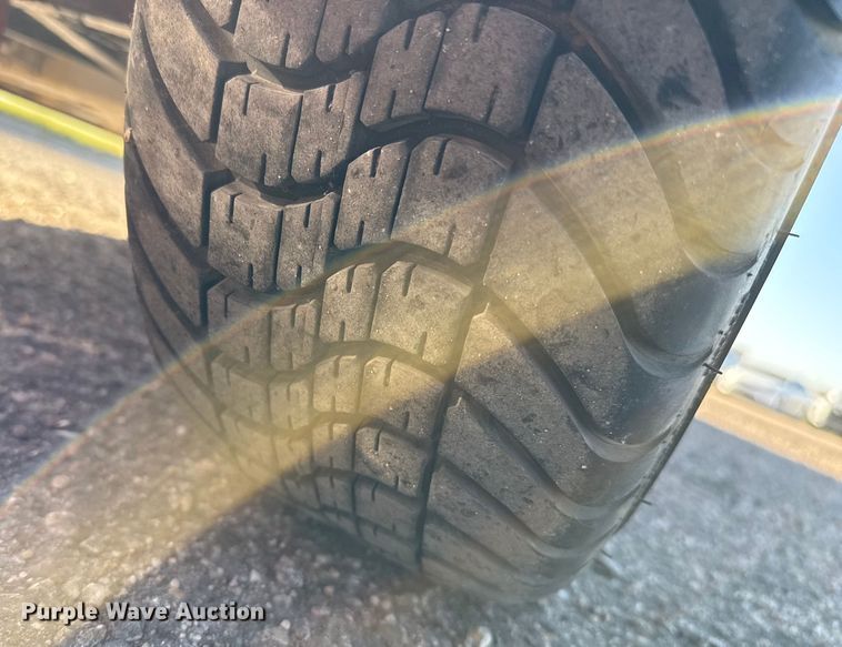 image for item DZ8925 2000 GEM utility vehicle