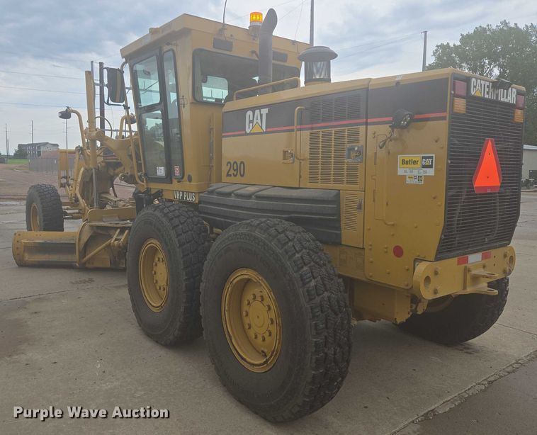 image for item EB0986 2004 Caterpillar 140H VPH Plus motor grader