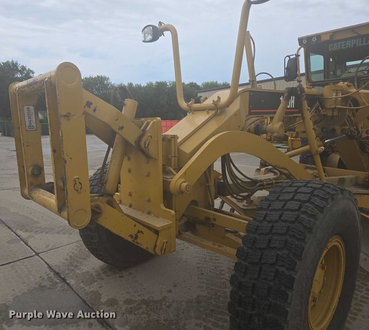 image for item EB0986 2004 Caterpillar 140H VPH Plus motor grader