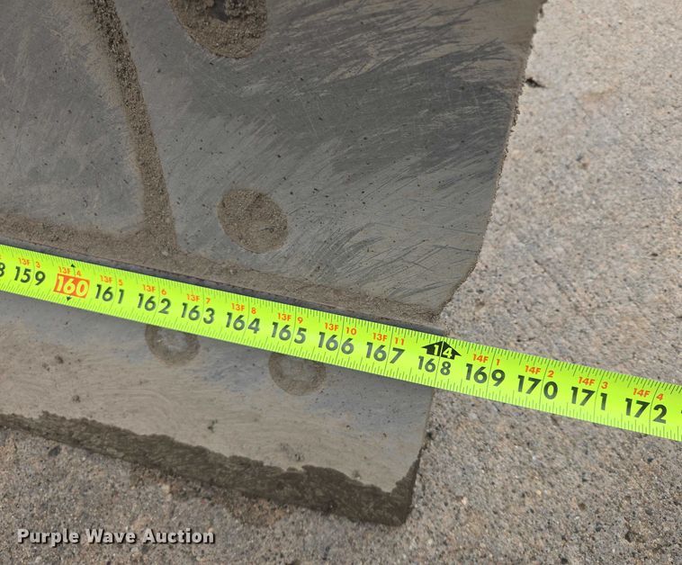 image for item EB0986 2004 Caterpillar 140H VPH Plus motor grader