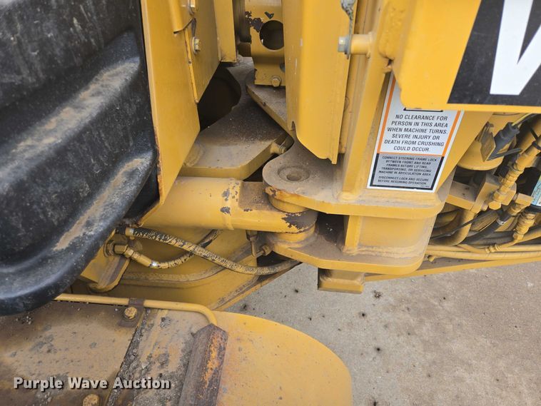 image for item EB0986 2004 Caterpillar 140H VPH Plus motor grader