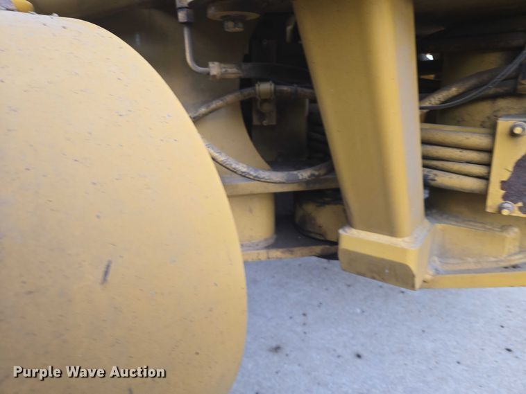 image for item EB0986 2004 Caterpillar 140H VPH Plus motor grader