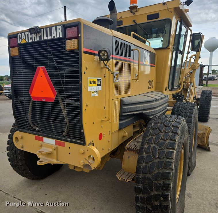 image for item EB0986 2004 Caterpillar 140H VPH Plus motor grader