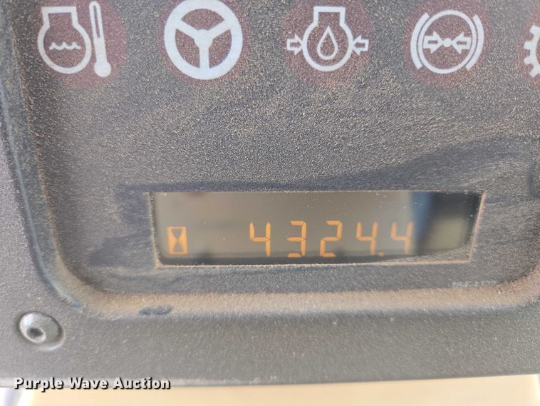 image for item EB0986 2004 Caterpillar 140H VPH Plus motor grader