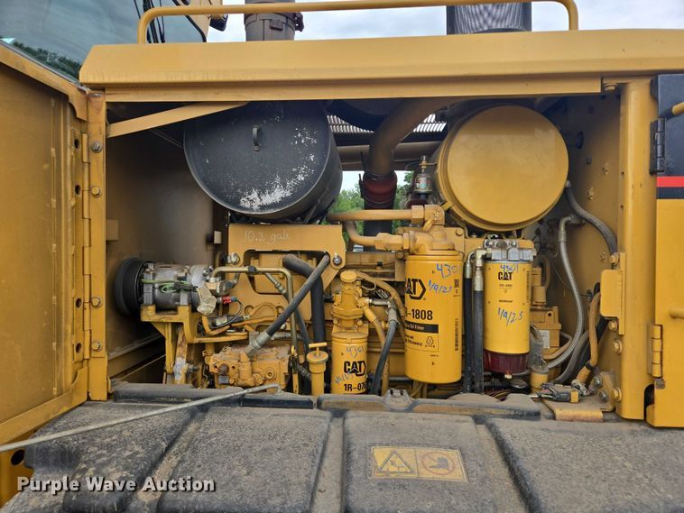 image for item EB0986 2004 Caterpillar 140H VPH Plus motor grader