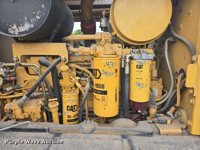 image for item EB0986 2004 Caterpillar 140H VPH Plus motor grader