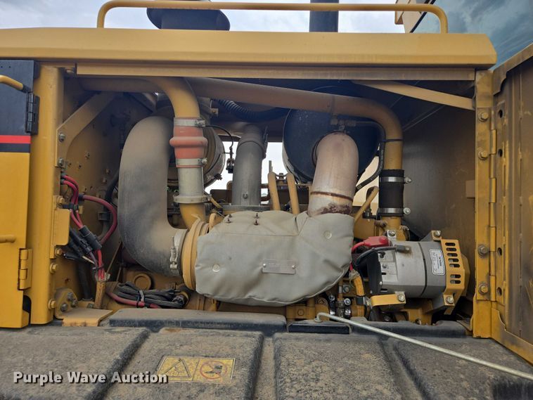 image for item EB0986 2004 Caterpillar 140H VPH Plus motor grader