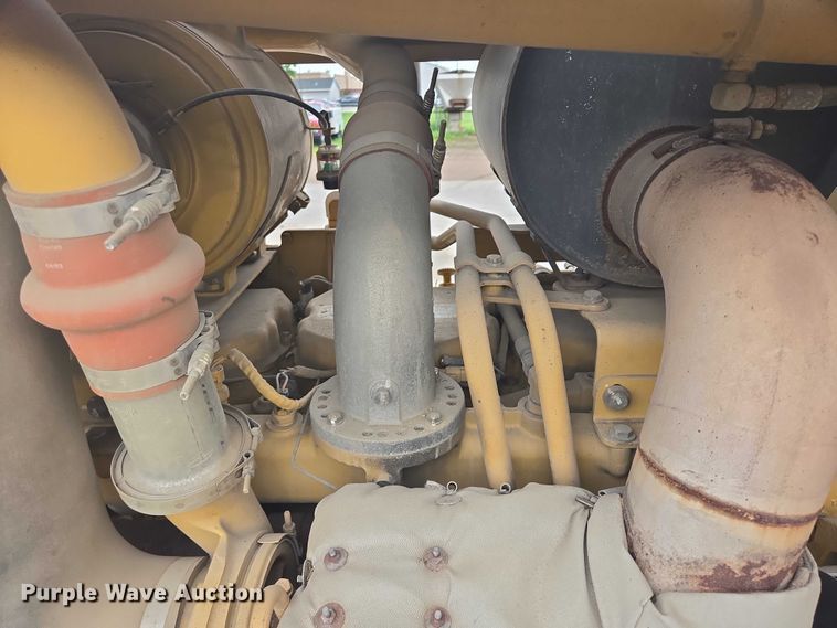 image for item EB0986 2004 Caterpillar 140H VPH Plus motor grader