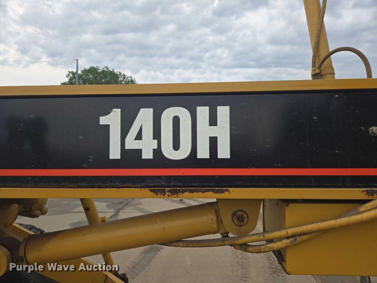 image for item EB0986 2004 Caterpillar 140H VPH Plus motor grader