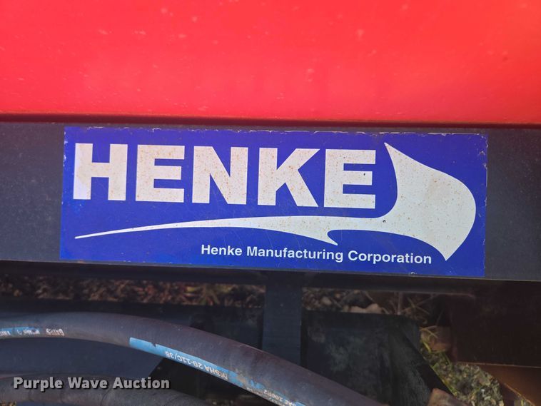 image for item EB0995 Henke 12' W snow plow