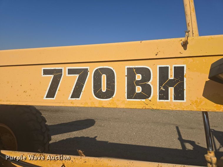image for item EB0996 1995 John Deere 770BH motor grader