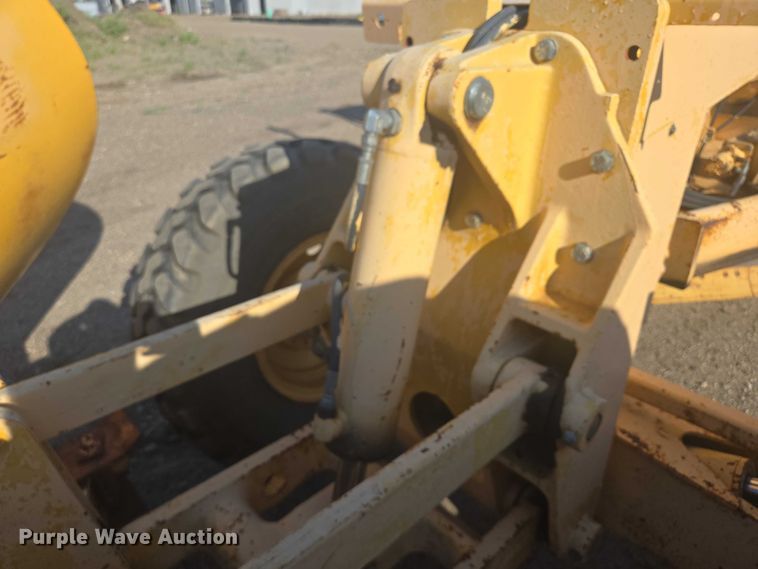 image for item EB0996 1995 John Deere 770BH motor grader