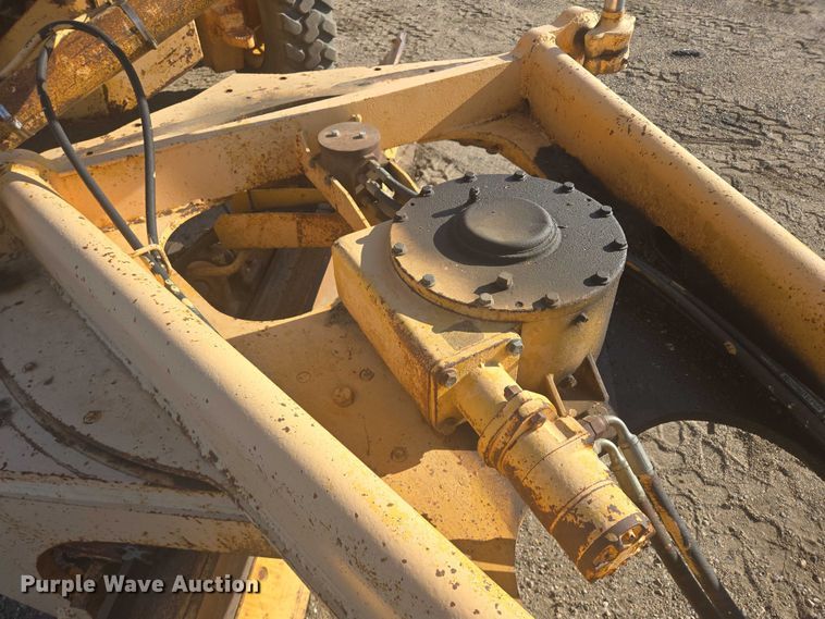 image for item EB0996 1995 John Deere 770BH motor grader