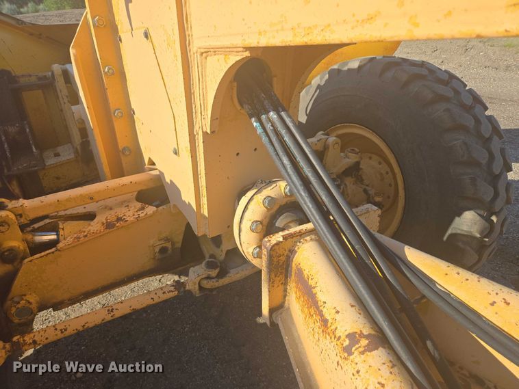 image for item EB0996 1995 John Deere 770BH motor grader