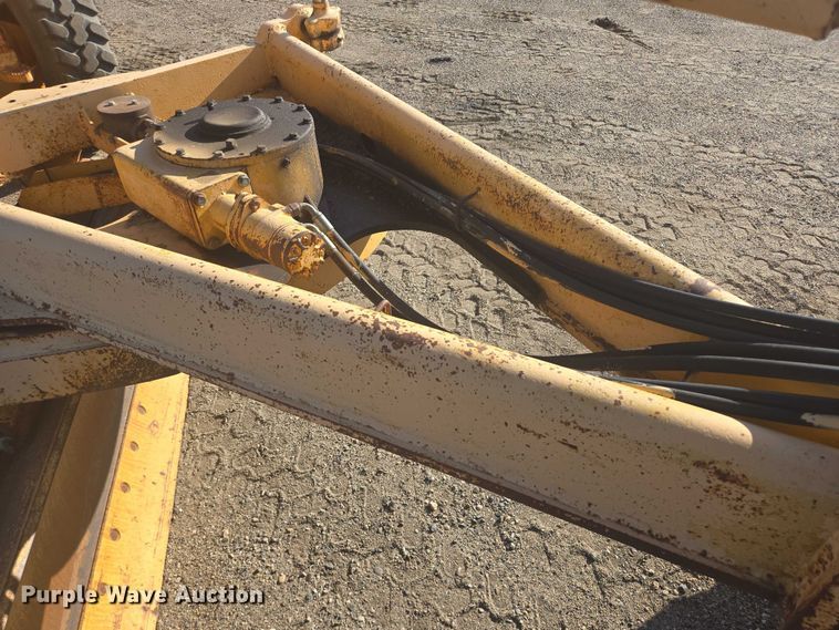 image for item EB0996 1995 John Deere 770BH motor grader