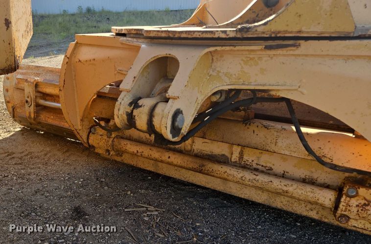 image for item EB0996 1995 John Deere 770BH motor grader