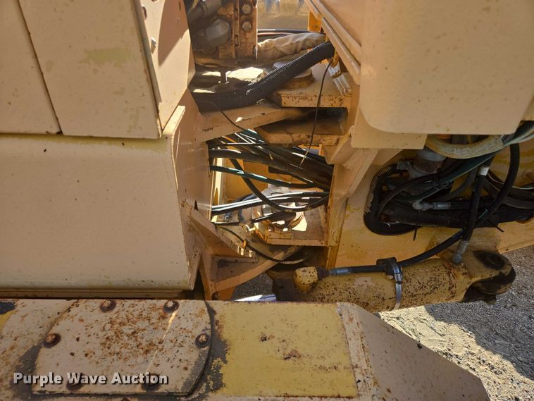 image for item EB0996 1995 John Deere 770BH motor grader