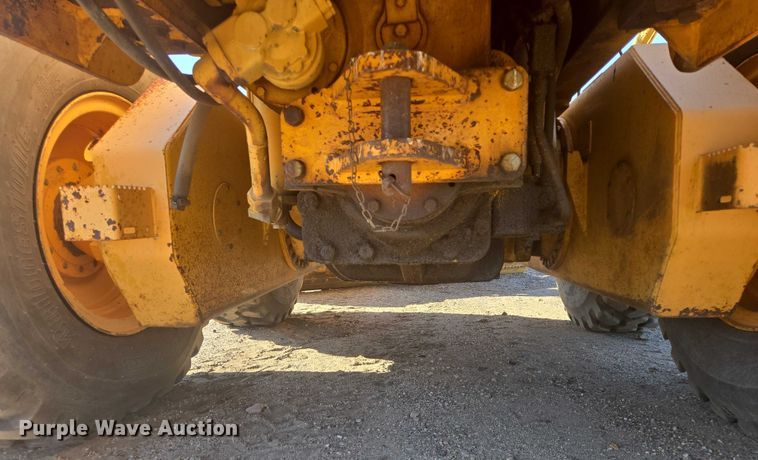 image for item EB0996 1995 John Deere 770BH motor grader