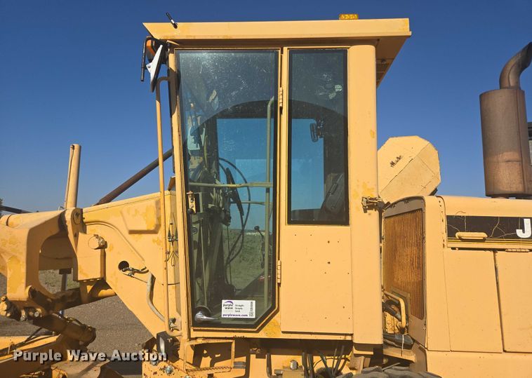 image for item EB0996 1995 John Deere 770BH motor grader