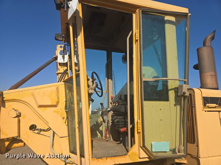 image for item EB0996 1995 John Deere 770BH motor grader