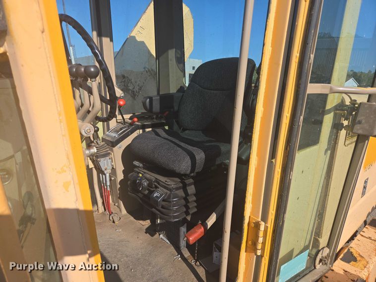 image for item EB0996 1995 John Deere 770BH motor grader