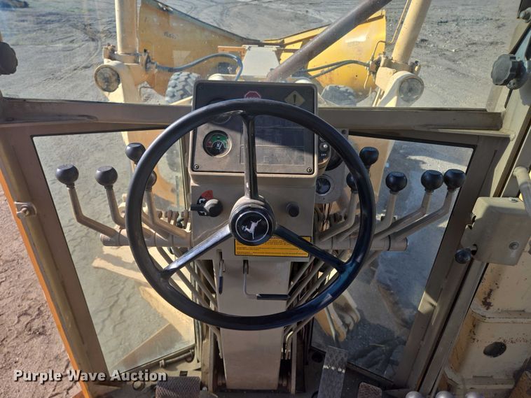 image for item EB0996 1995 John Deere 770BH motor grader