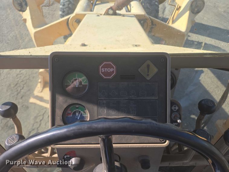 image for item EB0996 1995 John Deere 770BH motor grader