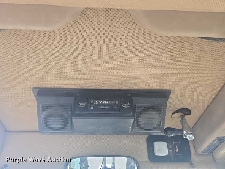 image for item EB0996 1995 John Deere 770BH motor grader