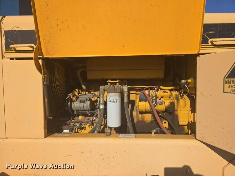 image for item EB0996 1995 John Deere 770BH motor grader