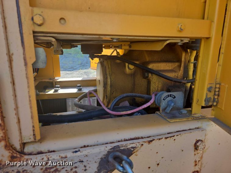 image for item EB0996 1995 John Deere 770BH motor grader