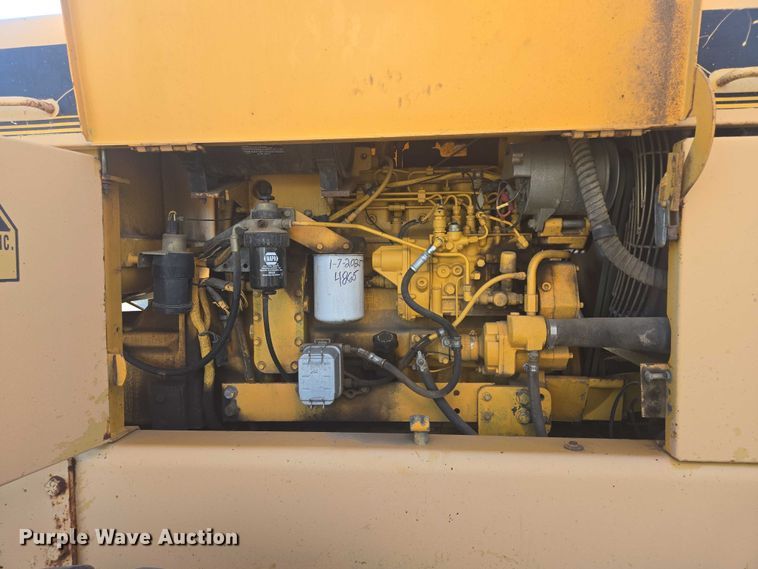 image for item EB0996 1995 John Deere 770BH motor grader