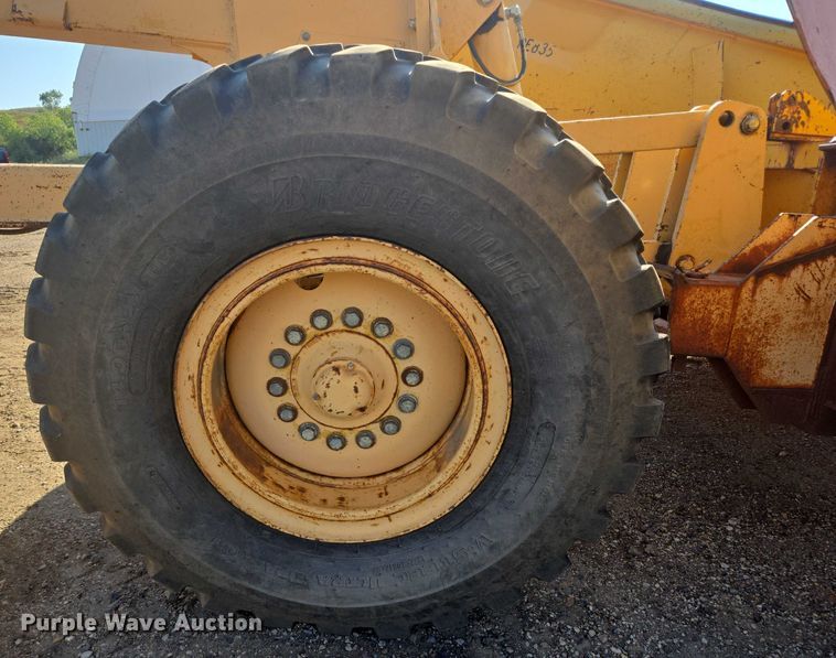 image for item EB0996 1995 John Deere 770BH motor grader