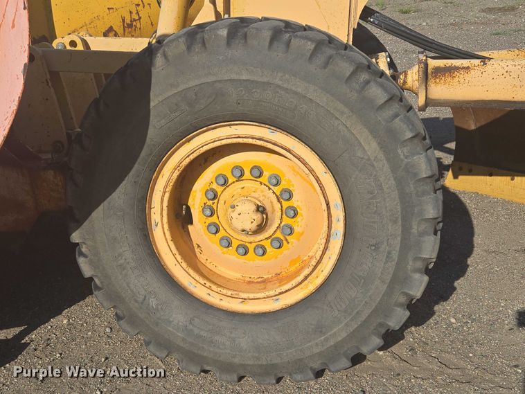 image for item EB0996 1995 John Deere 770BH motor grader