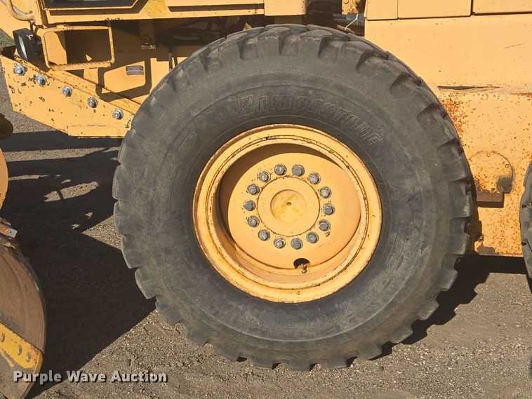 image for item EB0996 1995 John Deere 770BH motor grader