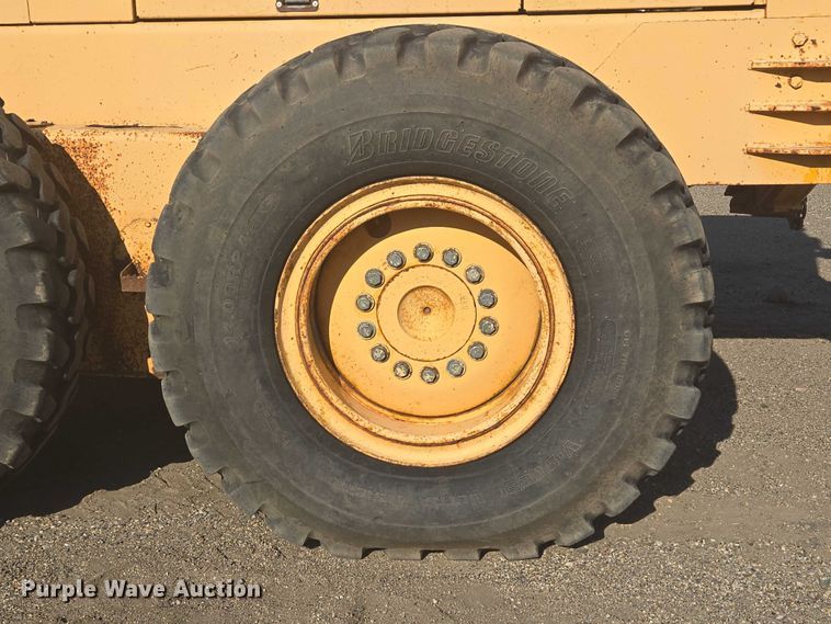 image for item EB0996 1995 John Deere 770BH motor grader