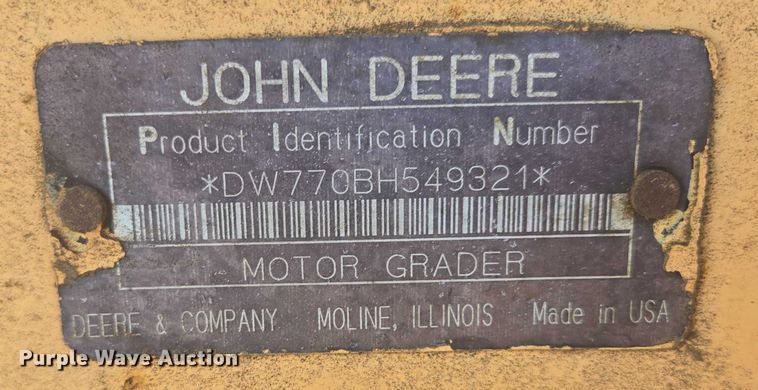 image for item EB0996 1995 John Deere 770BH motor grader
