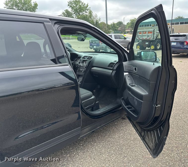 image for item EB2860 2017 Ford Explorer Police Interceptor SUV