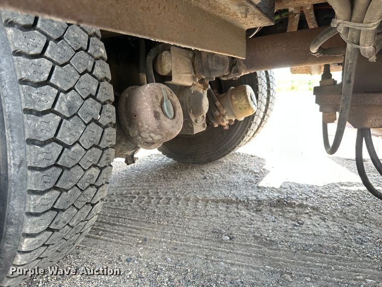 image for item EB2904 2012 International 7600 dump truck