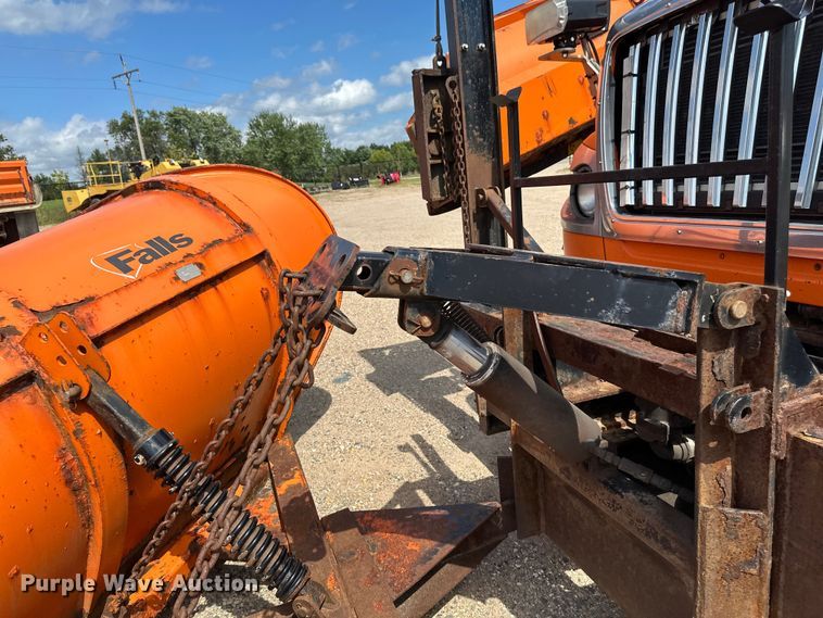 image for item EB2904 2012 International 7600 dump truck