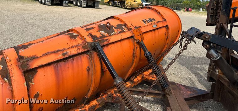 image for item EB2904 2012 International 7600 dump truck