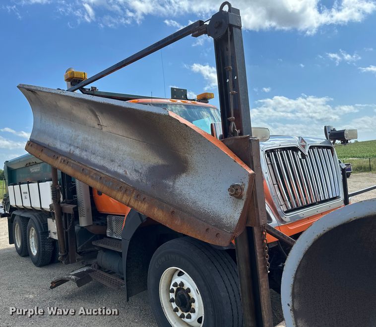 image for item EB2904 2012 International 7600 dump truck