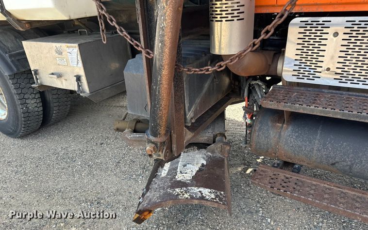 image for item EB2904 2012 International 7600 dump truck