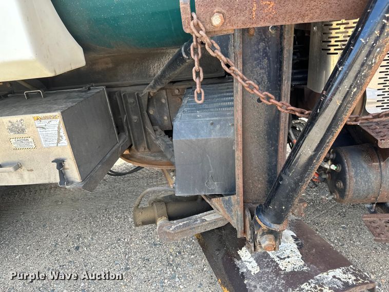 image for item EB2904 2012 International 7600 dump truck