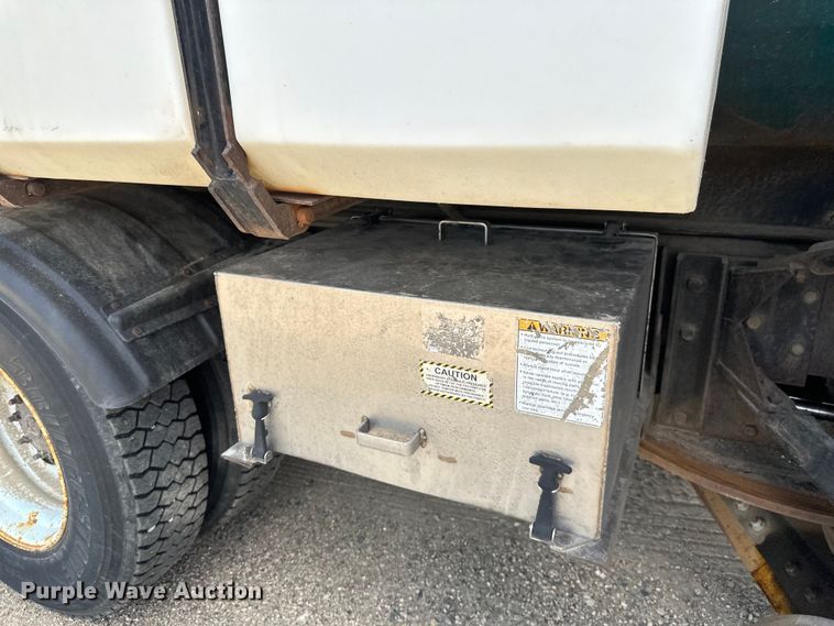 image for item EB2904 2012 International 7600 dump truck