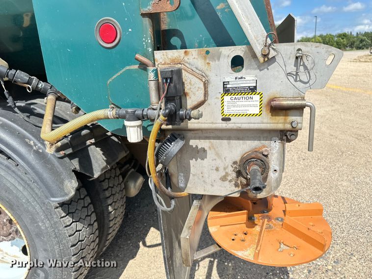 image for item EB2904 2012 International 7600 dump truck