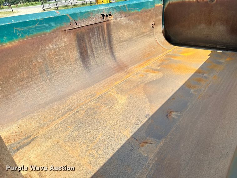 image for item EB2904 2012 International 7600 dump truck