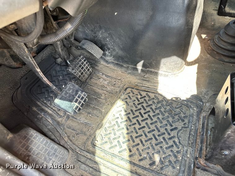 image for item EB2904 2012 International 7600 dump truck