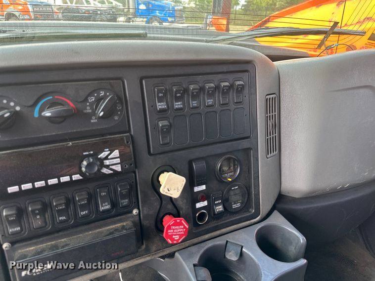 image for item EB2904 2012 International 7600 dump truck